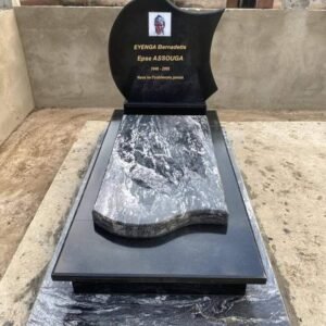 Pierre Tombale en Granite